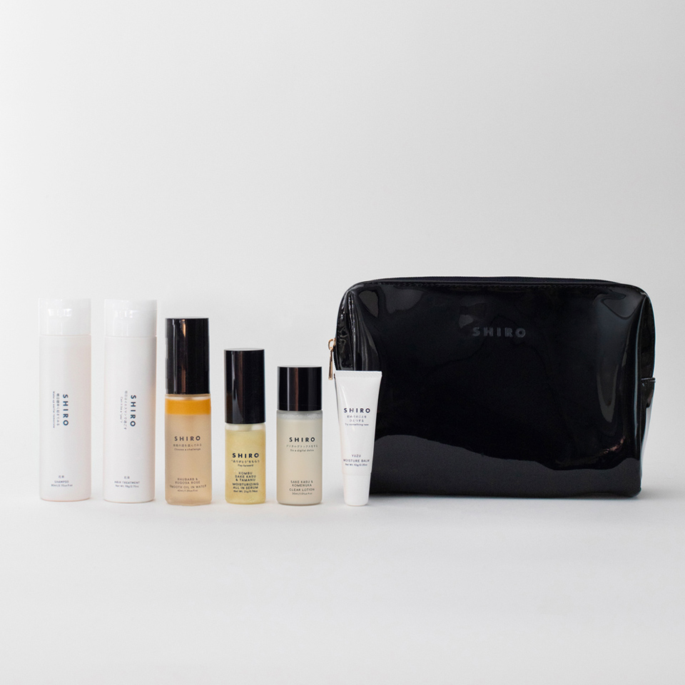TRAVEL SET
